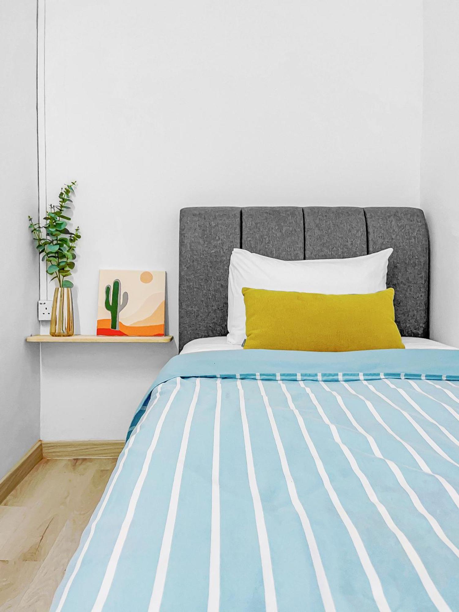 Homestay: 3-bedroom Business With Fast Food Proximity Homestay