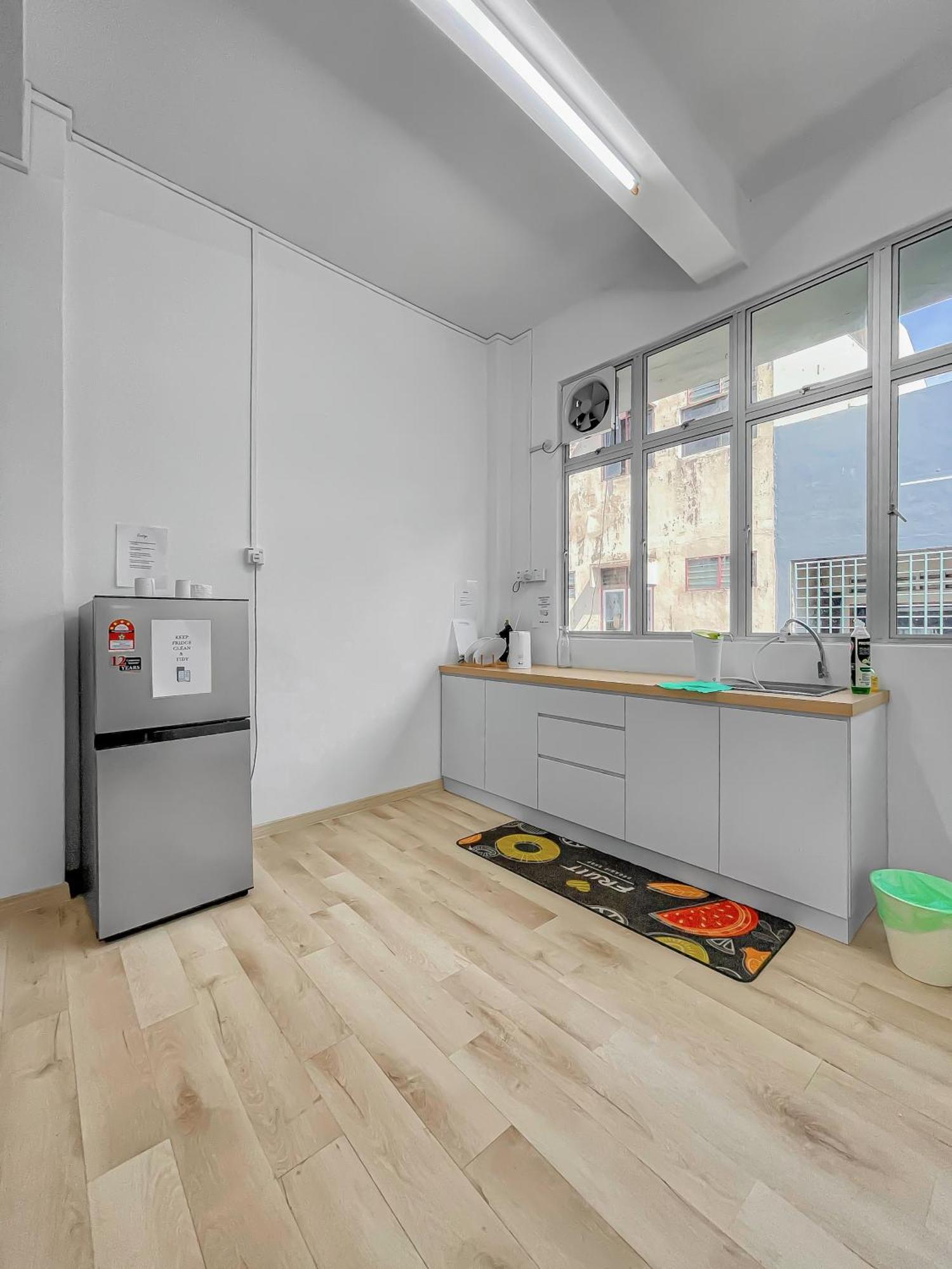 Homestay: 3-bedroom Business With Fast Food Proximity Homestay *